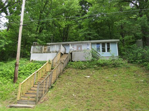 27 Lake Claire Dr, Middletown, NY, 10940-7614 | Card Image