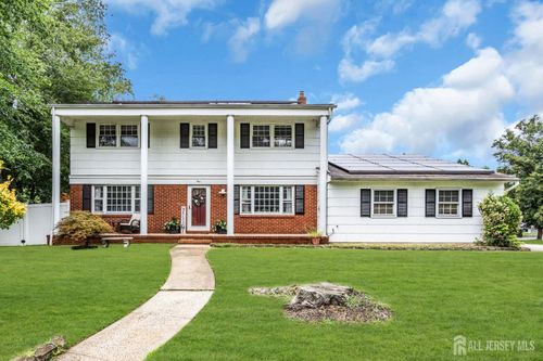 1 Macintosh Court, East Brunswick, NJ, 08816 | Card Image
