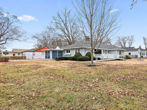 600 Mulberry St, Watseka, IL, 60970-1823 | Card Image