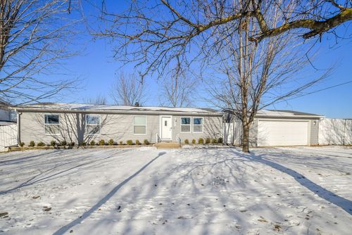 3810 Cambridge Dr, Park City, IL, 60085-4724 | Card Image