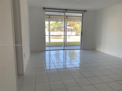 109-2859 Leonard Dr, Aventura, FL, 33160-3957 | Card Image