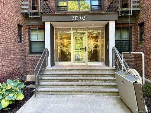 4e-213-02 75th Ave, Oakland Gardens, NY, 11364-3348 | Card Image
