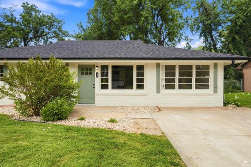 2440 Hobbs Dr., Manhattan, KS, 66502 | Card Image