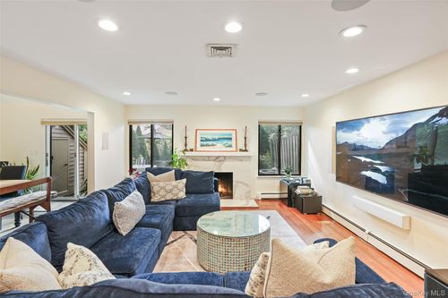 213 Treetop Cres, Rye Brook, NY, 10573-1608 | Card Image