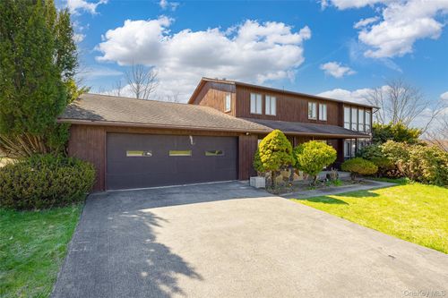 32 Sherwood Hts, Wappingers Falls, NY, 12590-3409 | Card Image
