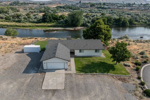 2527 Duportail St, Richland, WA, 99352-4079 | Card Image