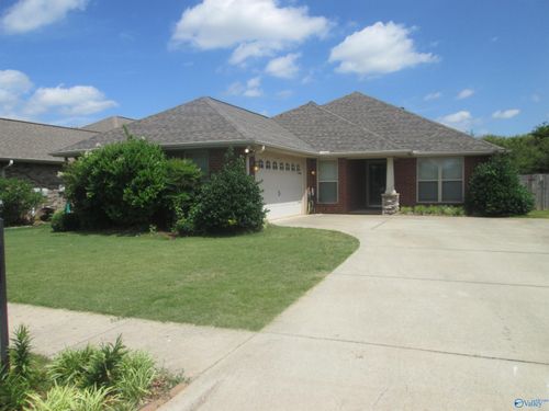 13748 Glendorch Ln, Athens, AL, 35613-1400 | Card Image