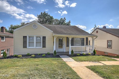 633 Jackson St, Kingsport, TN, 37660-3207 | Card Image