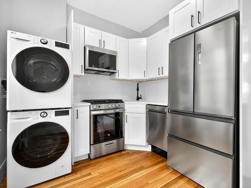 2f-1576 Cambridge St, Cambridge, MA, 02138 | Card Image