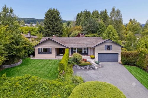 1211 Chartwell Dr, West Vancouver, BC, V7S2R1 | Card Image