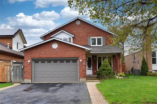43 Niska Dr, Waterdown, ON, L8B0B5 | Card Image