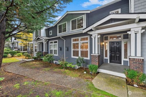 8906 123rd Ln Ne, Kirkland, WA, 98033-5881 | Card Image