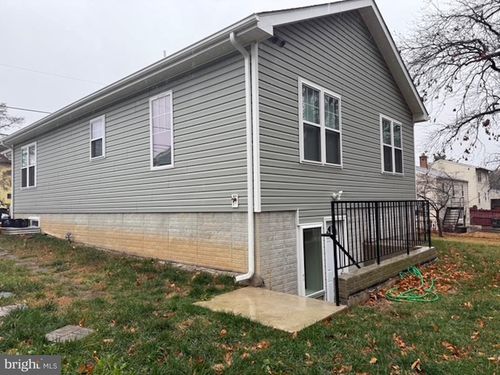 6409 63rd Pl, RIVERDALE, MD, 20737-1403 | Card Image