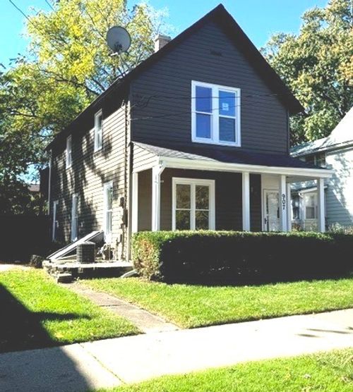 907 Porter St, Waukegan, IL, 60085-3859 | Card Image