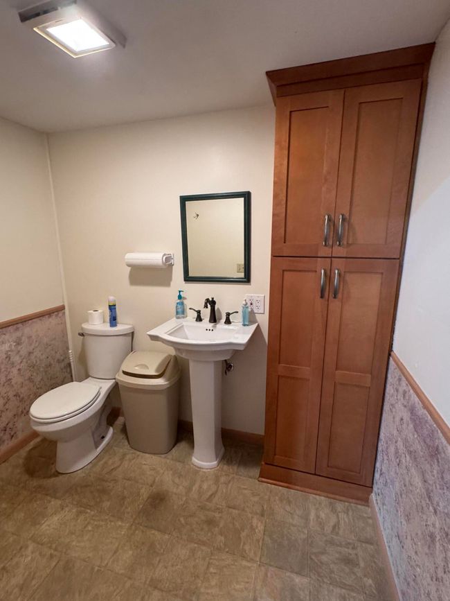 995 106 Th Ave, Home with 0 bedrooms, 2 bathrooms and null parking in Plainwell MI | Image 6
