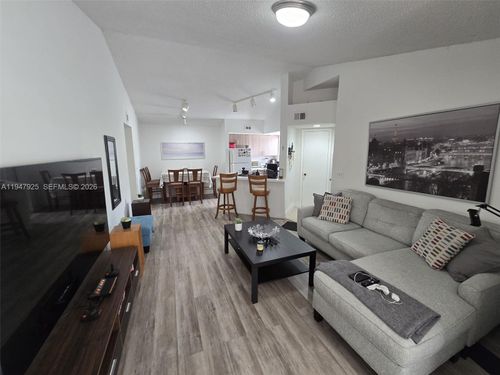 apt-622-12840 Vista Isles Dr, Plantation, FL, 33325-1338 | Card Image