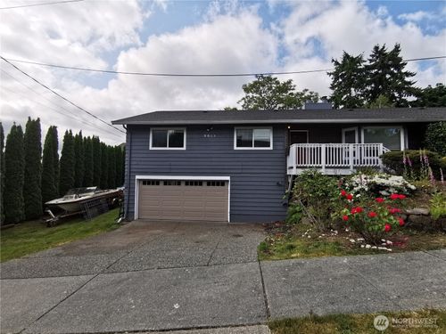 9015 Ne 152nd Pl, Bothell, WA, 98011-4536 | Card Image