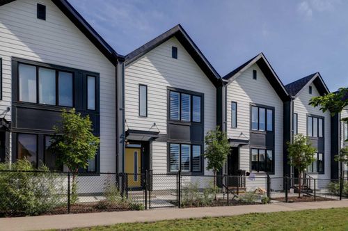 137 South Point Sw, Airdrie, AB, T4B5J3 | Card Image