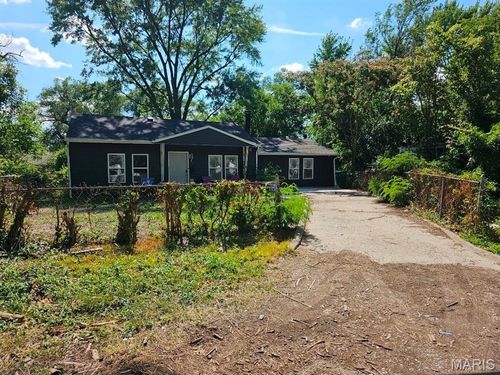33 Helen Ct, Cahokia, IL, 62206-2756 | Card Image