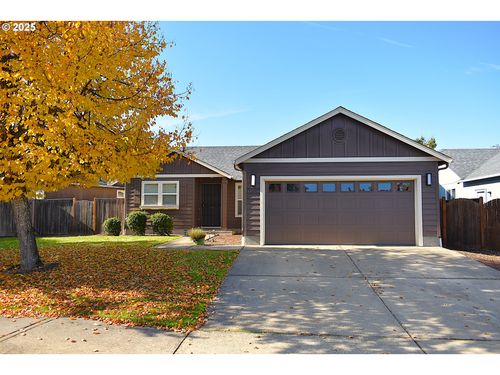 1021 S 1st St, Cottage Grove, OR, 97424-7303 | Card Image