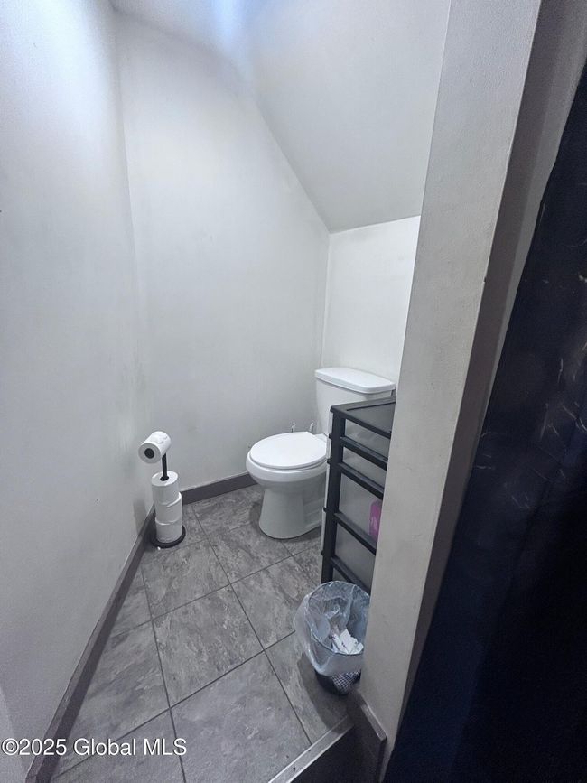 Unit 3 Full Bath 2 | Image 53
