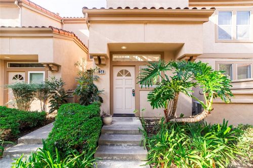 34 Magellan Aisle, Irvine, CA, 92620-5717 | Card Image