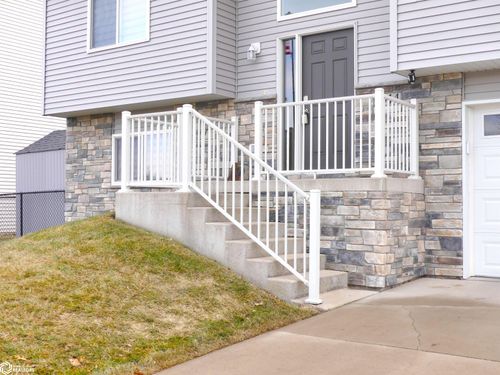 1014 Mockingbird Dr, Carroll, IA, 51401-1822 | Card Image