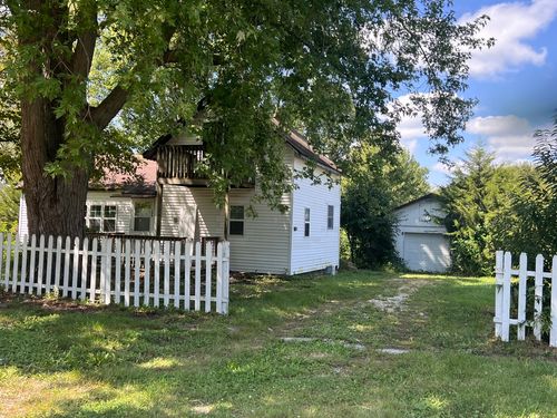 208 S Elm St, Loda, IL, 60948-9630 | Card Image