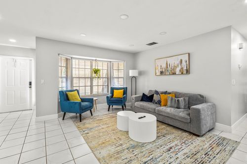 750 24th St Sw, Vero Beach, FL, 32962-8127 | Card Image