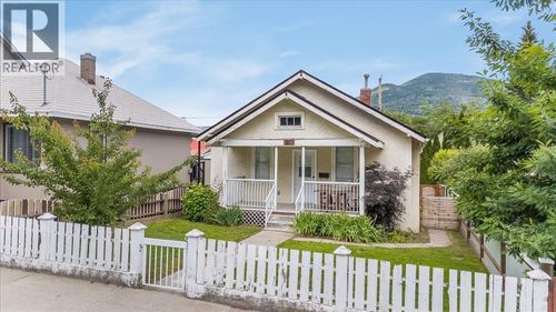 1133 Nelson Ave, Trail, BC, V1R3H4 | Card Image