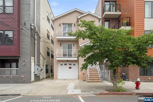 38 Vroom Street, Jersey City, NJ, 07306 | Card Image