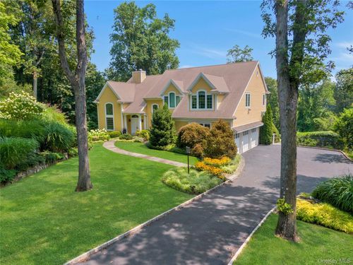 45 Chestnut Ridge Rd, North Castle, NY, 10504-3002 | Card Image