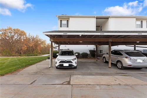 2407 Ne 68th St, Gladstone, MO, 64118-3677 | Card Image