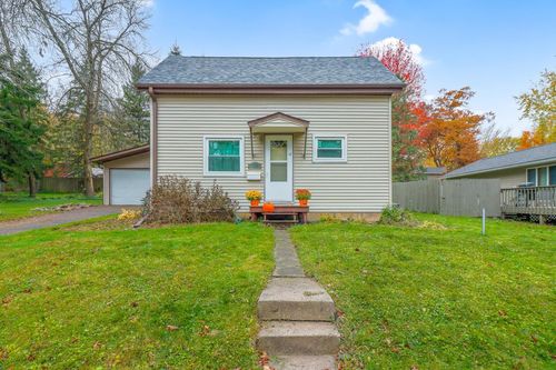 659 Park Ave, New Richmond, WI, 54017-2134 | Card Image