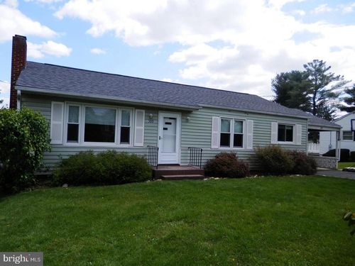309 S Summit Ave, WOODSTOCK, VA, 22664-1203 | Card Image