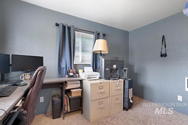 Office space with light colored carpet | Image 29