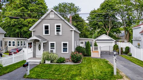 9 Cottage St, Dracut, MA, 01826-3205 | Card Image