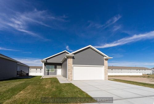 1044 Vandervoot Ave, Grand Island, NE, 68801-7207 | Card Image