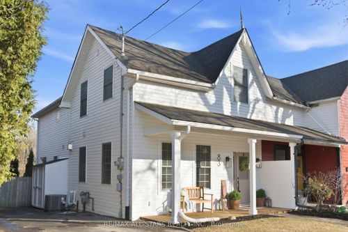 83 Toronto St S, Uxbridge, ON, L9P1H1 | Card Image