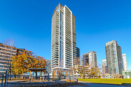 510-32 Forest Manor Road, North York, ON, M2J0H2 | Card Image