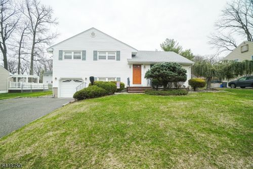 17 Cole Rd, Cedar Grove, NJ, 07009-1017 | Card Image
