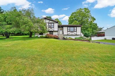 1 Belvoir Drive, House other with 3 bedrooms, 2 bathrooms and null parking in Blooming Grove NY | Image 3