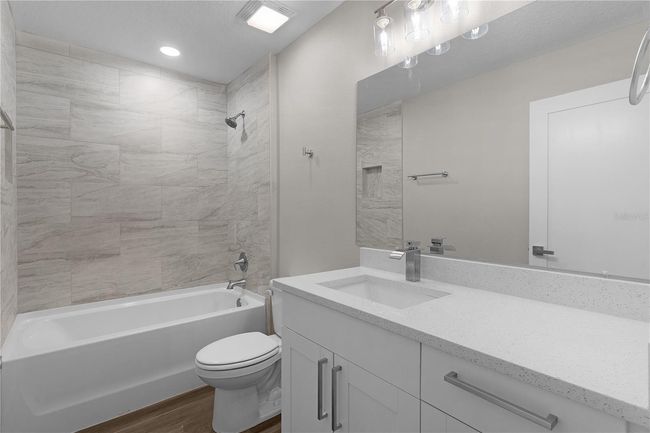 Guest bathroom | Image 28