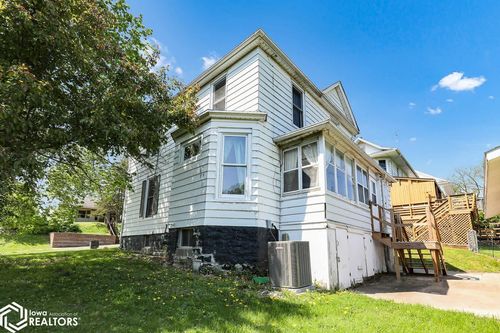 325 E Maple Ave, Ottumwa, IA, 52501-2031 | Card Image