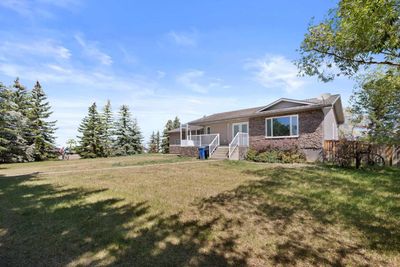 1503 Eagle View Pl Sw, House detached with 5 bedrooms, 3 bathrooms and 4 parking in Medicine Hat AB | Image 3