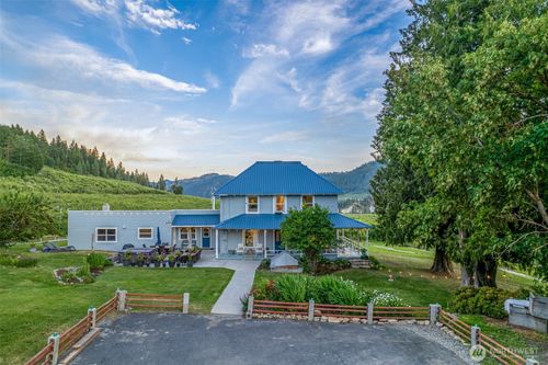 9753 Nibbelink Rd, Peshastin, WA, 98847-9519 | Card Image