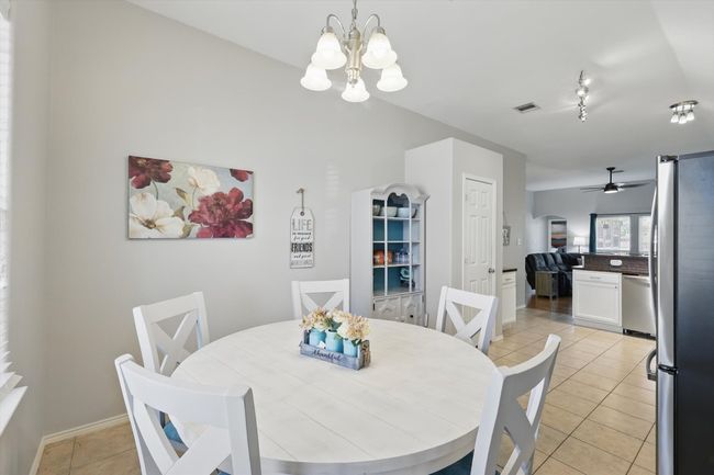 107 Watering Hole, House other with 4 bedrooms, 3 bathrooms and null parking in Newark TX | Image 4
