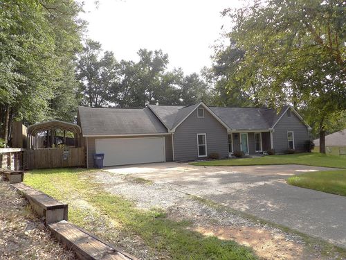 261 Lee Road 219, Phenix City, AL, 36870-8011 | Card Image