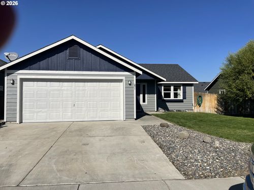 371 Bridgeport Ave, Umatilla, OR, 97882-6231 | Card Image