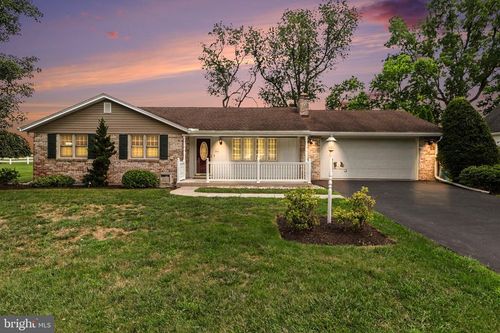 808 Forbes Rd, CARLISLE, PA, 17013-1716 | Card Image